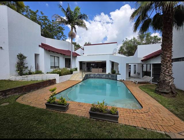 4 BEDROOM HOUSE FOR SALE IN SANDHURST